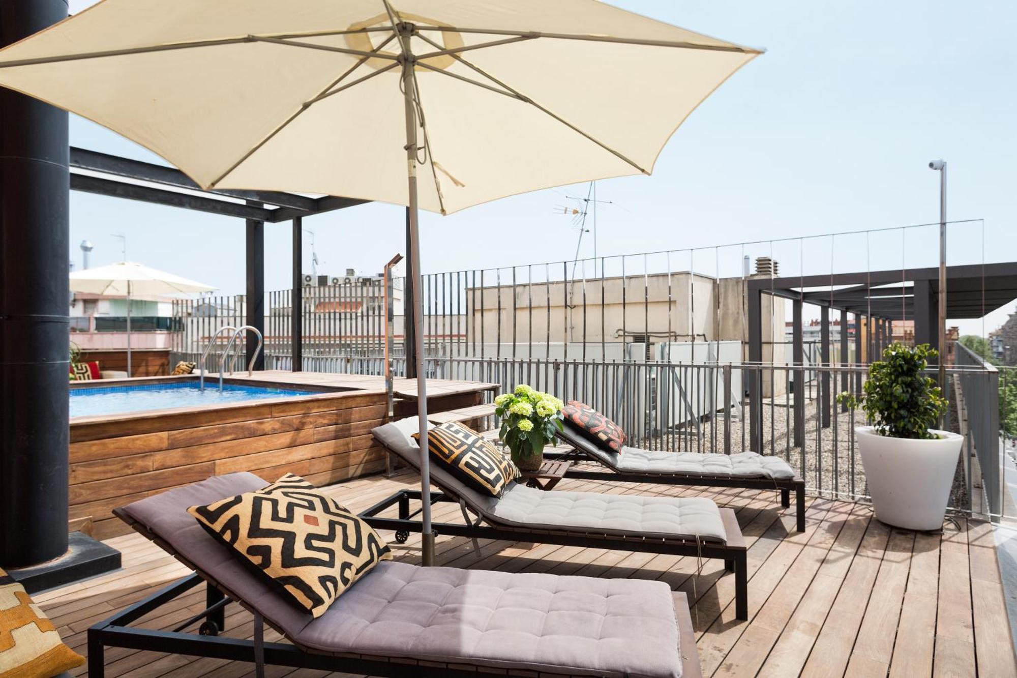 Apartment Barcelona Rentals - Pool Terrace In City Center المظهر الخارجي الصورة