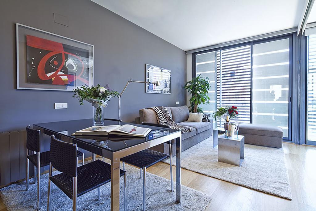 Apartment Barcelona Rentals - Pool Terrace In City Center المظهر الخارجي الصورة