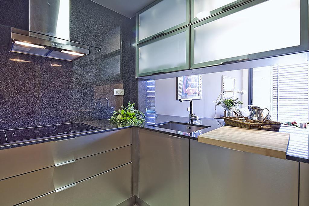 Apartment Barcelona Rentals - Pool Terrace In City Center المظهر الخارجي الصورة