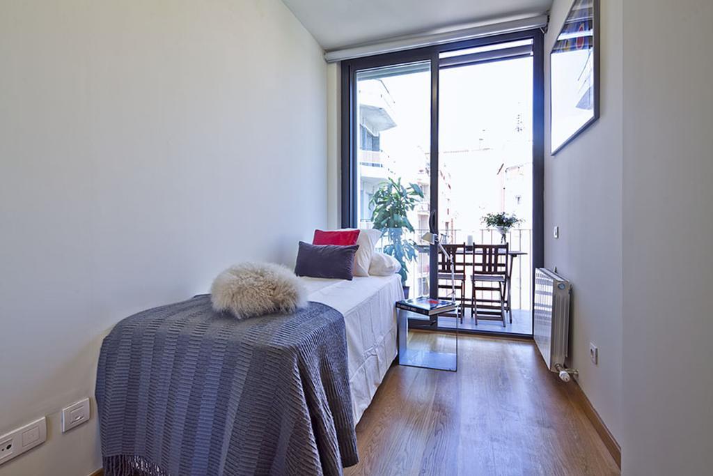 Apartment Barcelona Rentals - Pool Terrace In City Center المظهر الخارجي الصورة